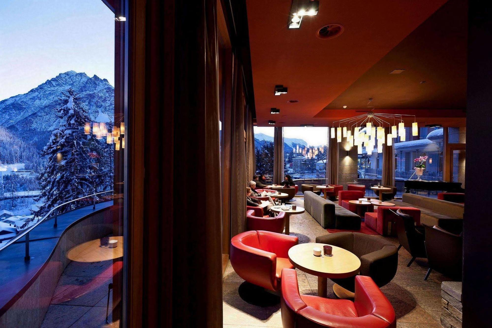 Hotel Belvedere Scuol Restoran fotoğraf